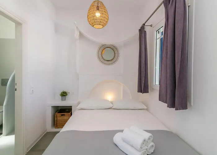 Sail * Agios Romanos